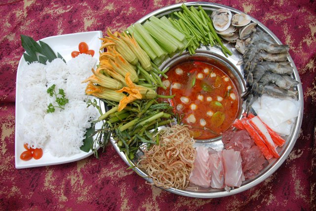 lau-hai-san-ngon-tai-menu24h