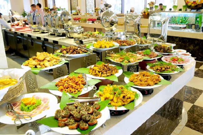 + Tiệc buffet lưu động.