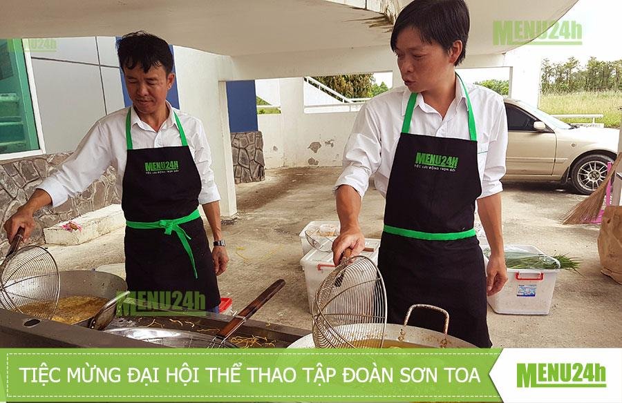 Bếp trong lúc nấu món ăn